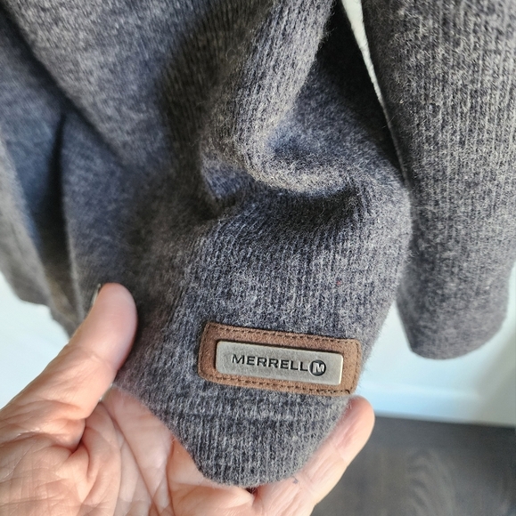 Merrell Assymetrical Front Button Up Cardigan with  Square Wooden Buttons Size S - Picture 7 of 9